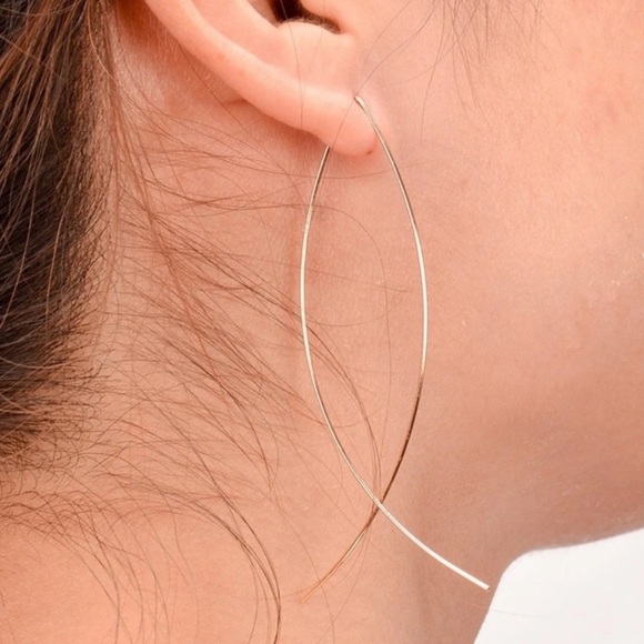 The Eryn - Simple Gold Threader Hoops - Picture 2 of 9